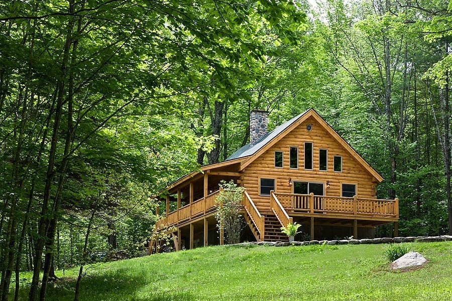 The Ascutney 3-Bedroom Log Home Rustic Retreat