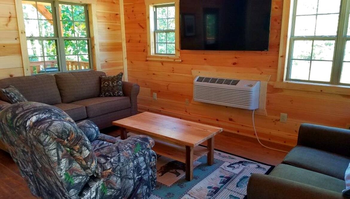 Frontier Cabin with Rustic Amish Charm in West Virginia