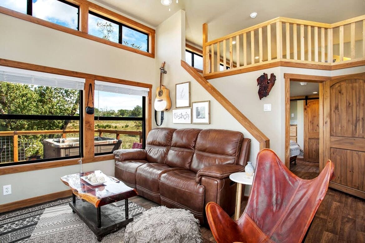 Starview at Jeffrey Springs Tiny House with a Cozy Interior