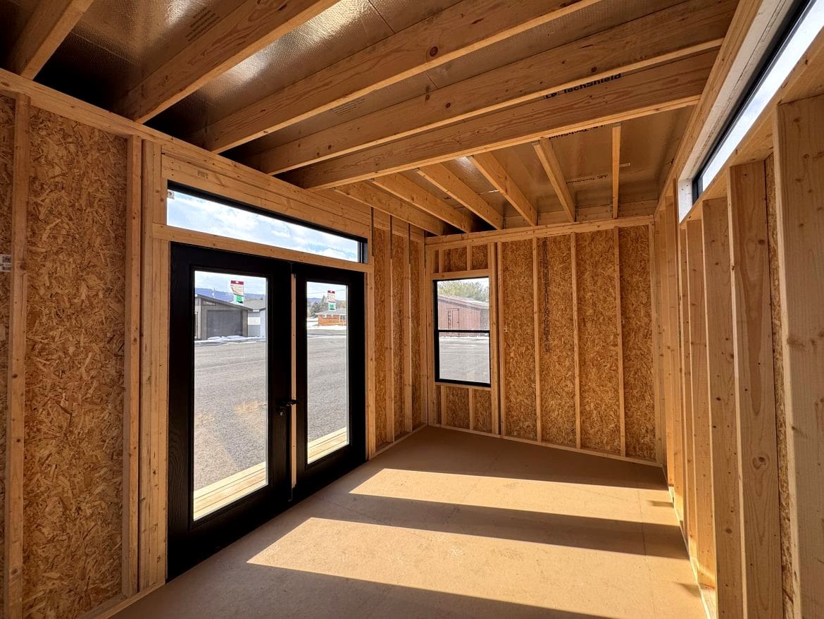 Modern 12x20 Container-Style Cabin Design with a Spacious Rooftop Deck