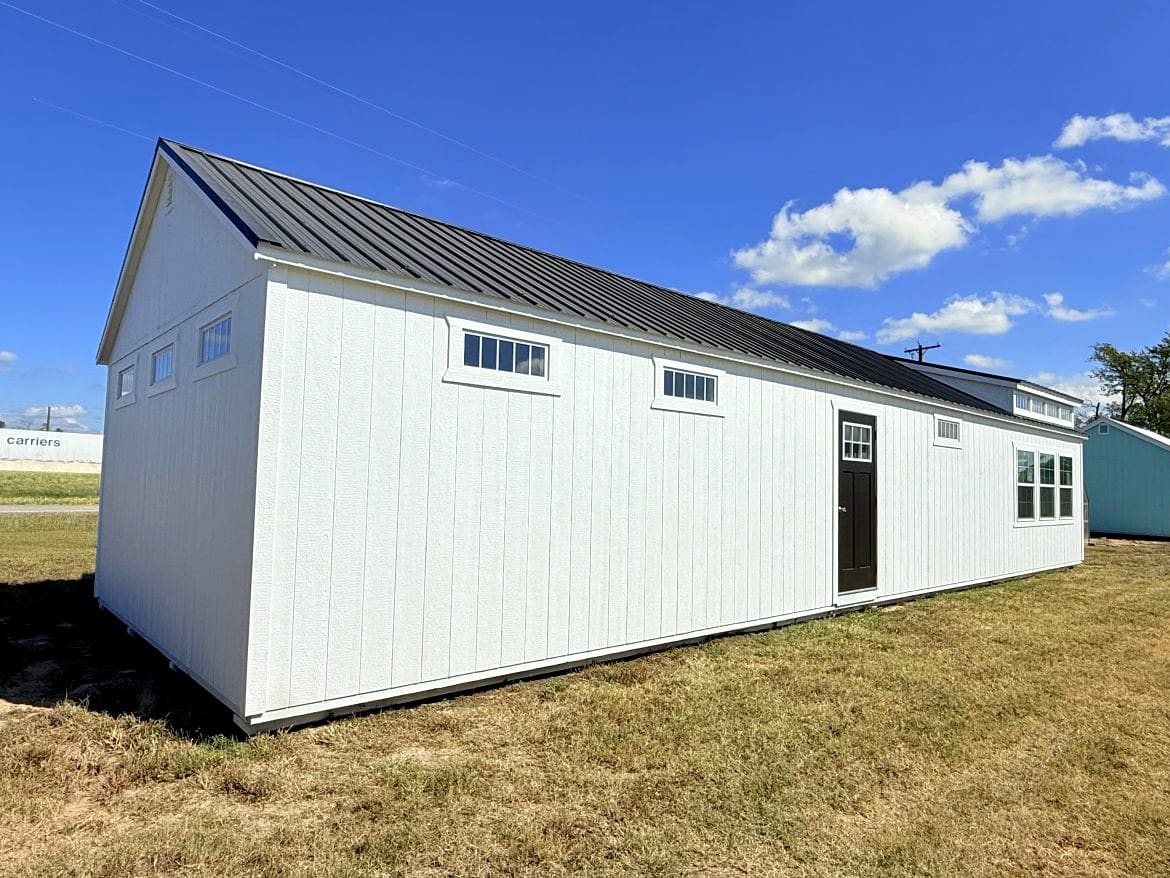 Touring a Spacious 16x52 Portable Cabin Shell: Perfect for a Tiny Home