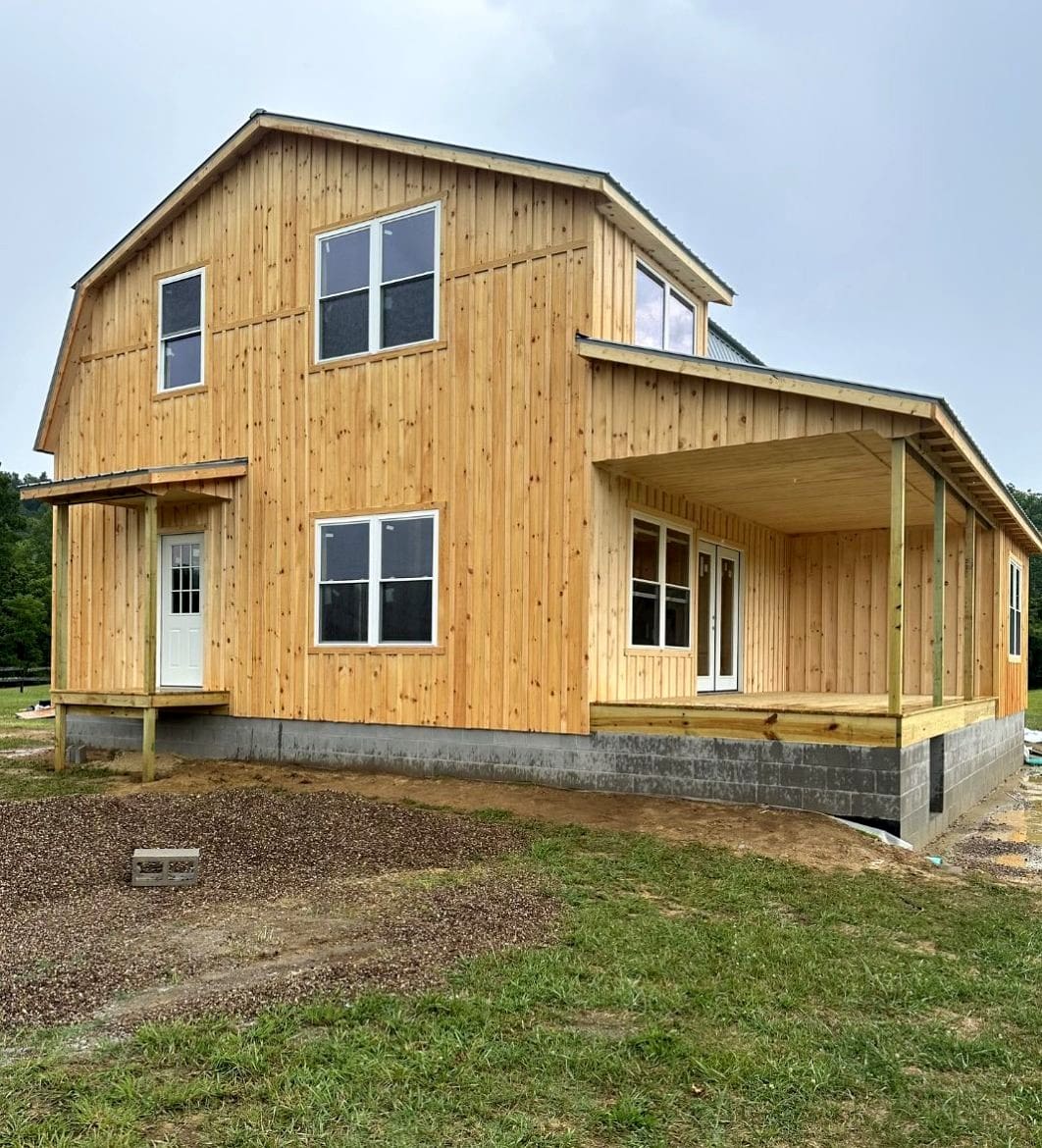 Touring a 2-Story Amish Gambrel Cabin: Built in 7 Days for Under $56,000
