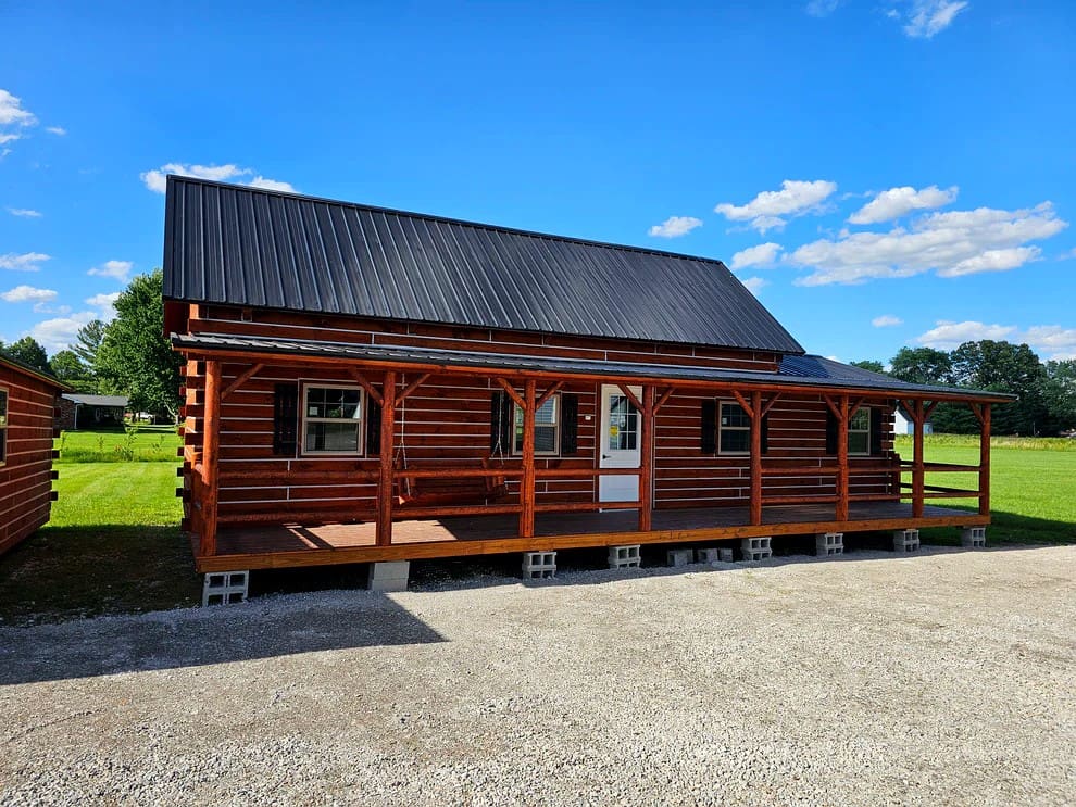 Touring the Big Bertha Baby Cabin: A 945 Sq Ft 3-Bedroom Amish-Built Rustic Home