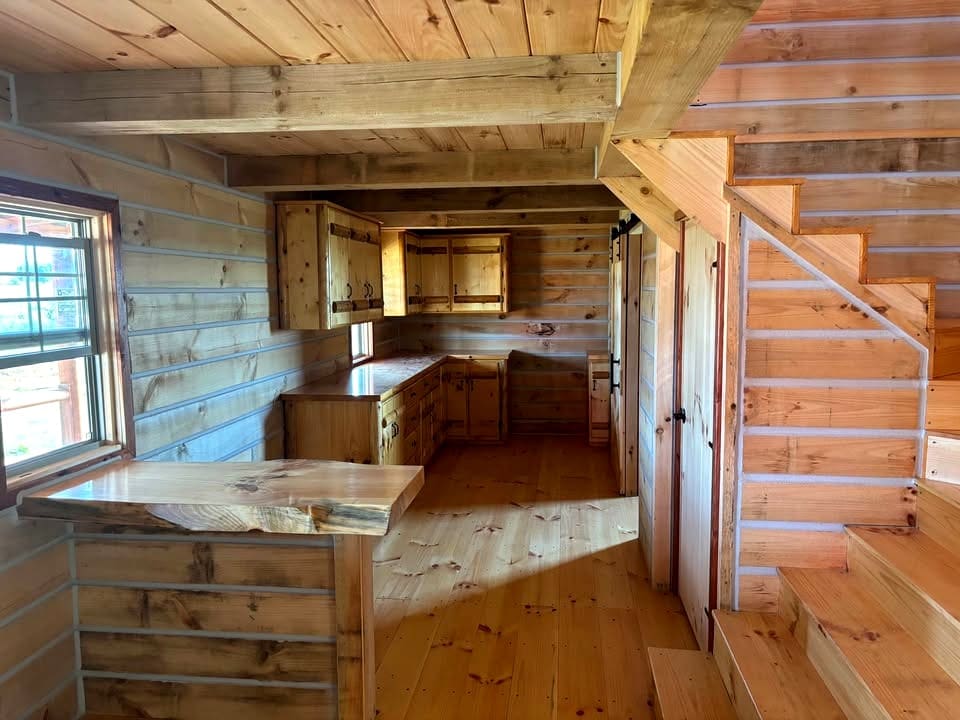 Touring the Big Bertha Baby Cabin: A 945 Sq Ft 3-Bedroom Amish-Built Rustic Home