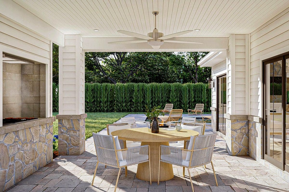 Outdoor Garden Terrace and Dining Deck